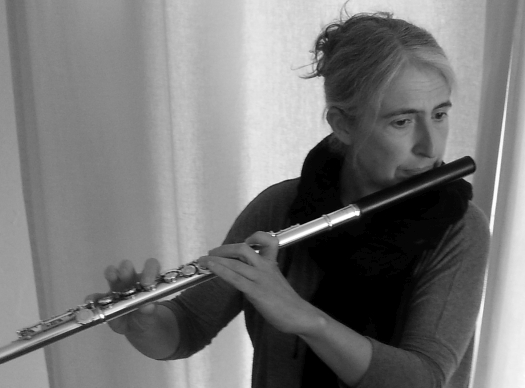 Playing a wooden headjoint